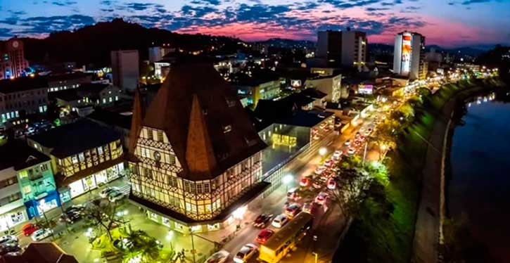 Adelante Cobranças: empresa pioneira em cobrança garantida chega a Blumenau