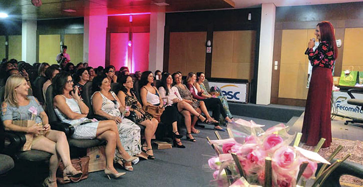 Palestra reúne mulheres do setor de condomínios