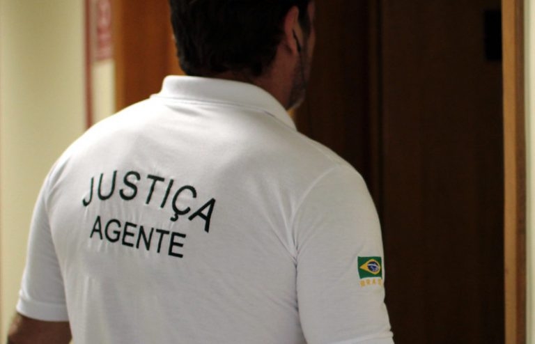 Condomínio deve indenizar morador que não recebeu intimação judicial