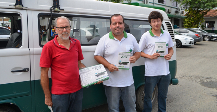 Equipe de Sustentabilidade Ambiental cuida da divulgação com José Thomaz Pereira, Mecias da Silva e estagiário Douglas Vagner Dias Flores