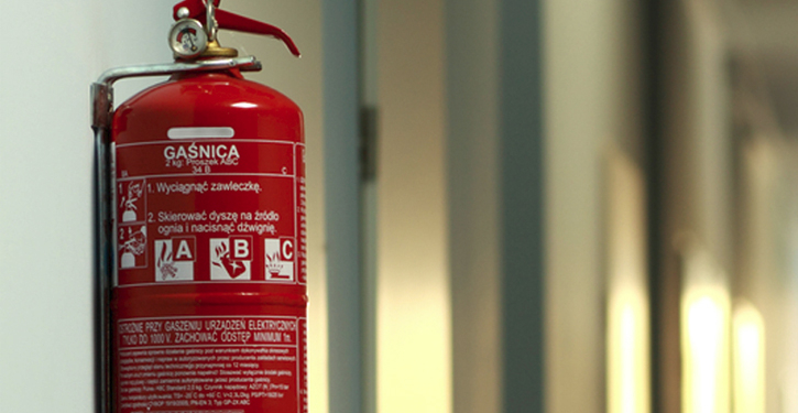 Sinalização de segurança contra incêndio em condomínios salva vidas
