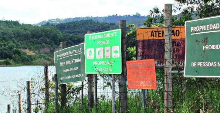 Condomínio de luxo pode ser levado pela lama em quatro minutos