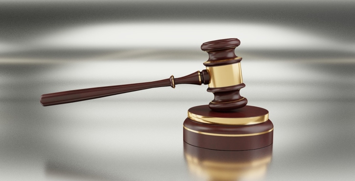Síndico é condenado a indenizar ex-síndica por acusá-la de estelionato e falsificação