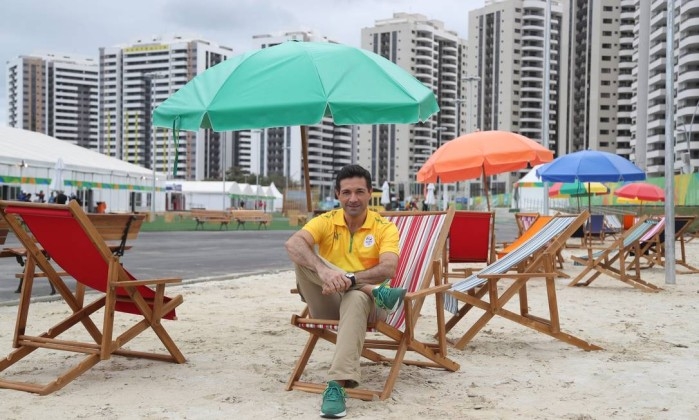 'Síndico do mundo' por duas semanas, diretor da Vila é argentino louco por esporte