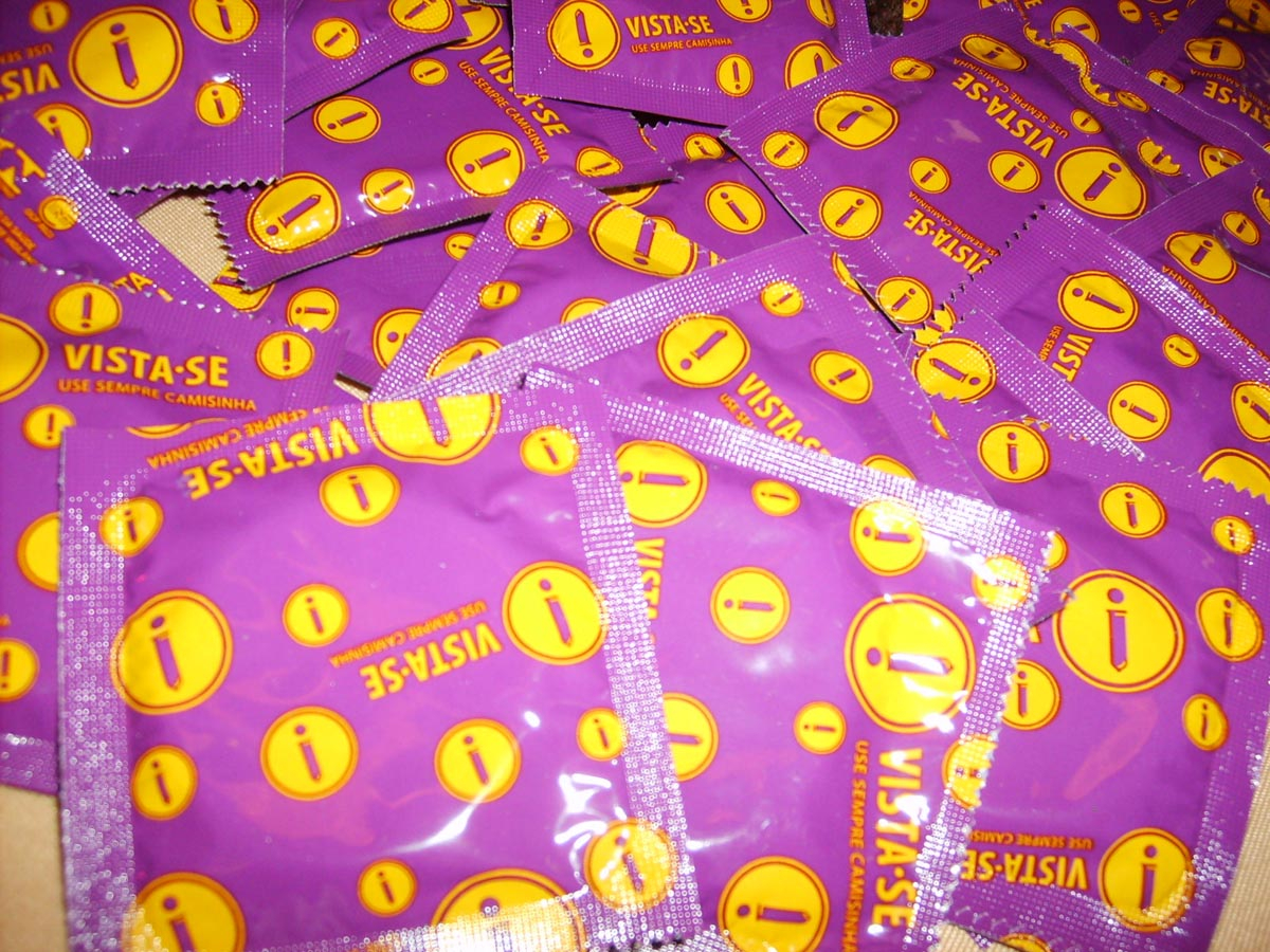 Manutenção de casa de prostituição no condomínio