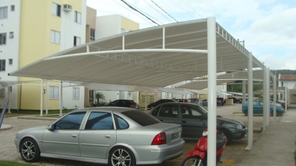 Coberturas de estacionamentos valorizam o imóvel