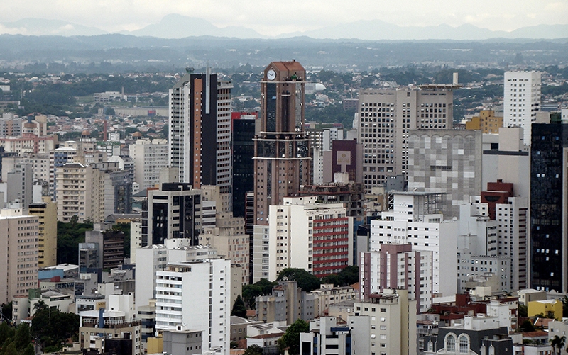 Lei facilita conversão de antigos imóveis comerciais em residenciais para revitalizar centros grandes cidades