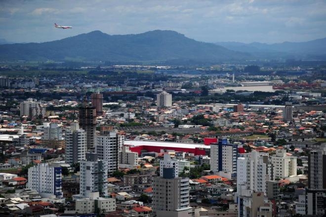 Aeronáutica limita altura de prédios em Itajaí e Navegantes